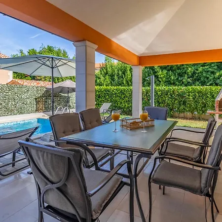Lotus With Pool And Jacuzzi Villa