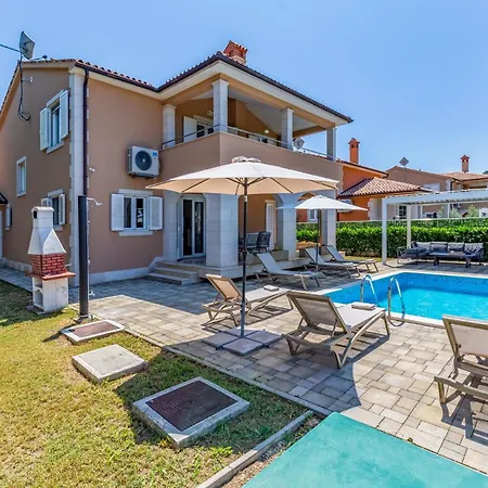 Lotus With Pool And Jacuzzi Villa
