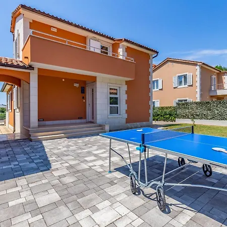 Lotus With Pool And Jacuzzi Villa *