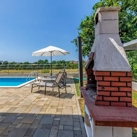 Lotus With Pool And Jacuzzi Villa *
